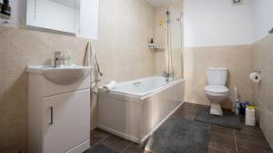 Stunning Mezzanine Apartment Near City Centre