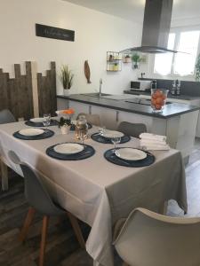 Maisons de vacances Maison 4 chambres jardin et parking : photos des chambres