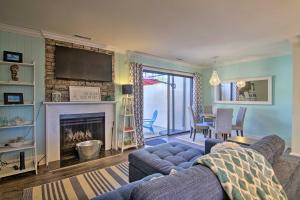 Centrally Located Townhome about 1 Mi to Bethany Beach