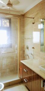 2BHK Short Stay Apartment walking Max Saket ( LIFT +Kitchen+Parking+3 nights min stay)