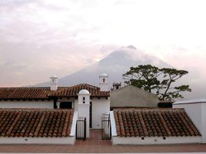 2da Calle Poniente, No.7 Antigua, Antigua Guatemala, Guatemala.