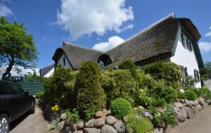 Kapitaenshaus-in-Gross-Zicker-Halbinsel-Moenchgut