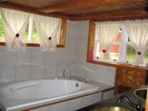 Kan-à-Mouche Pourvoirie Auberge et Chalets