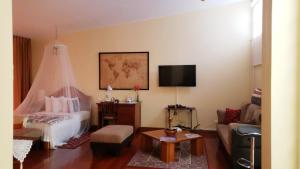 Entire Studio-Penthouse De Luxe