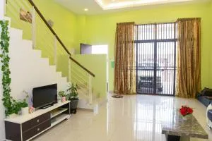 Sky Mirror Homestay - Kampong Tanjong Karang