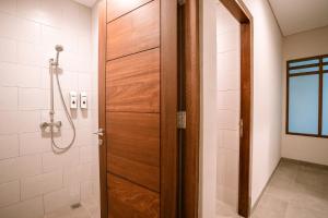 One Degree Sunset Hill Leisure