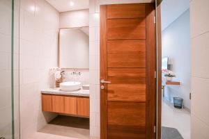 One Degree Sunset Hill Leisure