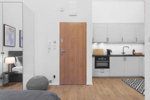 Grey Panther Apartment in the Heart of Wroclaw