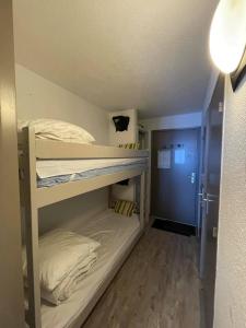 Appartements LOurea studio 4 pers retour skis au pieds : photos des chambres