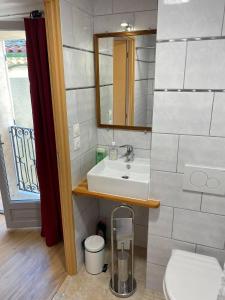 B&B / Chambres d'hotes Hostel Le Diablotin : photos des chambres