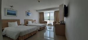 River Hotel