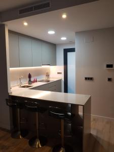 ROMERO APARTMENTS-SUNSET WAVES-BENIDORM