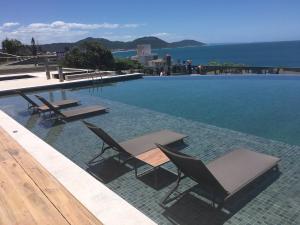 apartamento design com piscina e vista espetacular