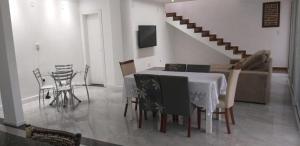 Casa com Piscina e Hidromassagem Montoski