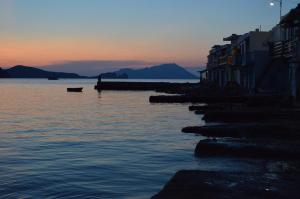 Captain's Boathouse, Klima Beach Milos Greece