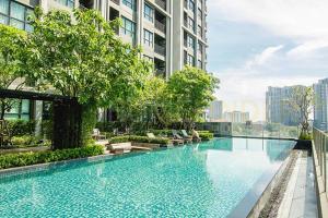 The Base Park East - Bangkok Sukhumvit 77