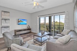 Apartment room in Relaxing 3BR Near Disney - Pool and Hot Tub!