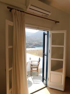 Standard Twin Room with Sea View