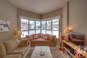 Two-Bedroom Apartment room in BICIBERRI de Alma de Nieve