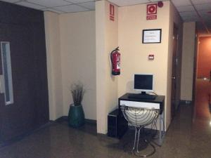 Twin Room room in Hostal Drassanes