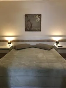 Wall Street Flat Service - 南卡希亚斯