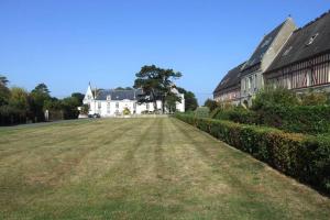 Appartements Appartement lumineux et cosy avec jardin vue sur chateau pres Port en Bessin, Bayeux et Omaha Beach : photos des chambres