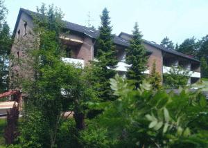 3 Zi FeWo im Grünen mit Terrasse und Garten gratis Therme oder 1 Zi Standart Apartment mit Balkon ohne Gartenblick