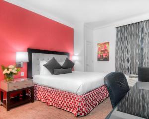 Queen Room - Non-Smoking room in Aggie Inn Ascend Hotel Collection