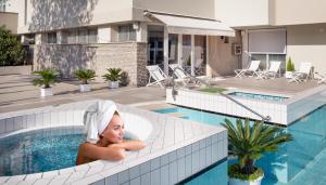 Single Room with Sea View room in Hotel Ascot & Spa