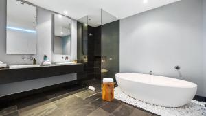 AVALON - 1002 Amapas Bay Bliss with Private Pool