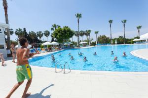 Iz Flower Side Beach Hotel