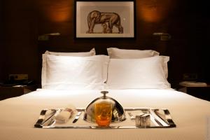 Classic Double Room room in Hotel Montaigne