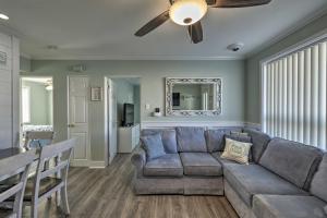 Beach Block Wildwood Condo - Proximity to Dining!