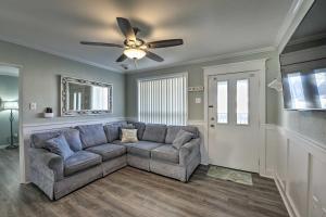 Beach Block Wildwood Condo - Proximity to Dining!
