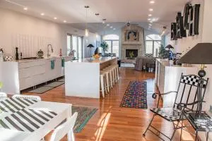 Downtown Hideaway - Michiana Shores