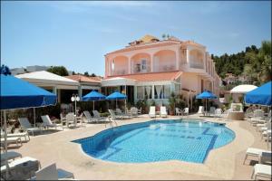 4 star hotell Panorama Koukounaries Kreeka