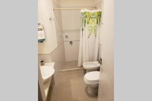 Vivienda con hermosas vistas, al pie del cerro