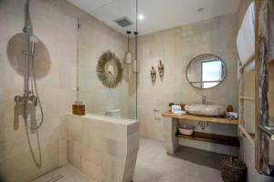 Villa White Lotus by BaliSuperHost