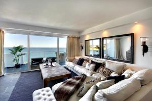 Casa Latino - Oceanfront - Luxury & Charming villa- Jacuzzi at Rooftop by DreamvillasAlbufeira