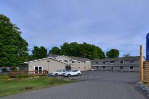Room #17534612 room in Americas Best Value Inn Marquette