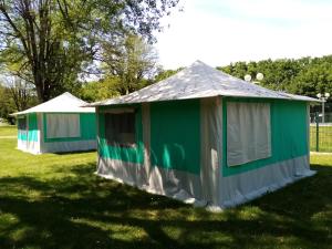 Campings Les Berges Du Cele : photos des chambres