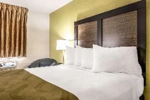 Room #29216522 room in Quality Inn Lancaster