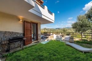 Villa Acquamarina semi detached villa with private pool and wifi