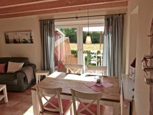 Beeck - FeWo mit Terrasse und Strandkorb