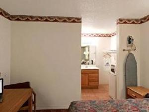Room #43066005 room in Americas Best Value Inn Weatherford