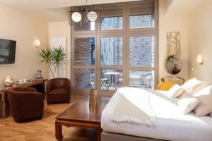 Hotels Logis Hotel Restaurant Auberge de la Tour : photos des chambres