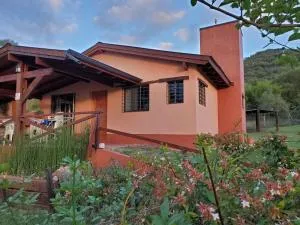 Cabañas Rosaditas - Calmayo