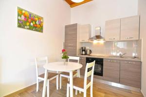 Apartment Vesna for 2, free parking and Wi-Fi