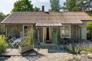 Sustainable and soulful close to lake