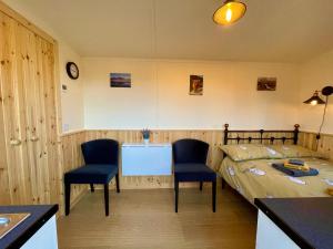 Per Ardua Shepherds Hut
